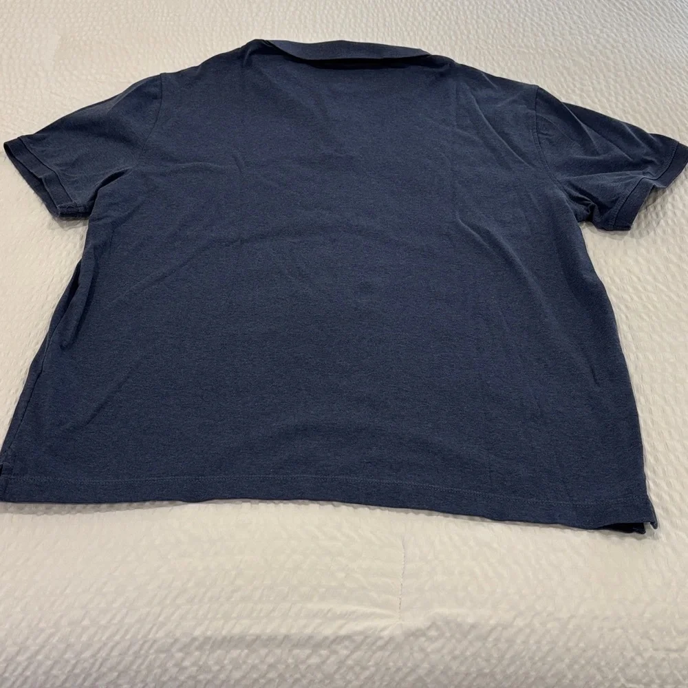 Banana Republic mens Dark Blue Polo Shirt in great condition